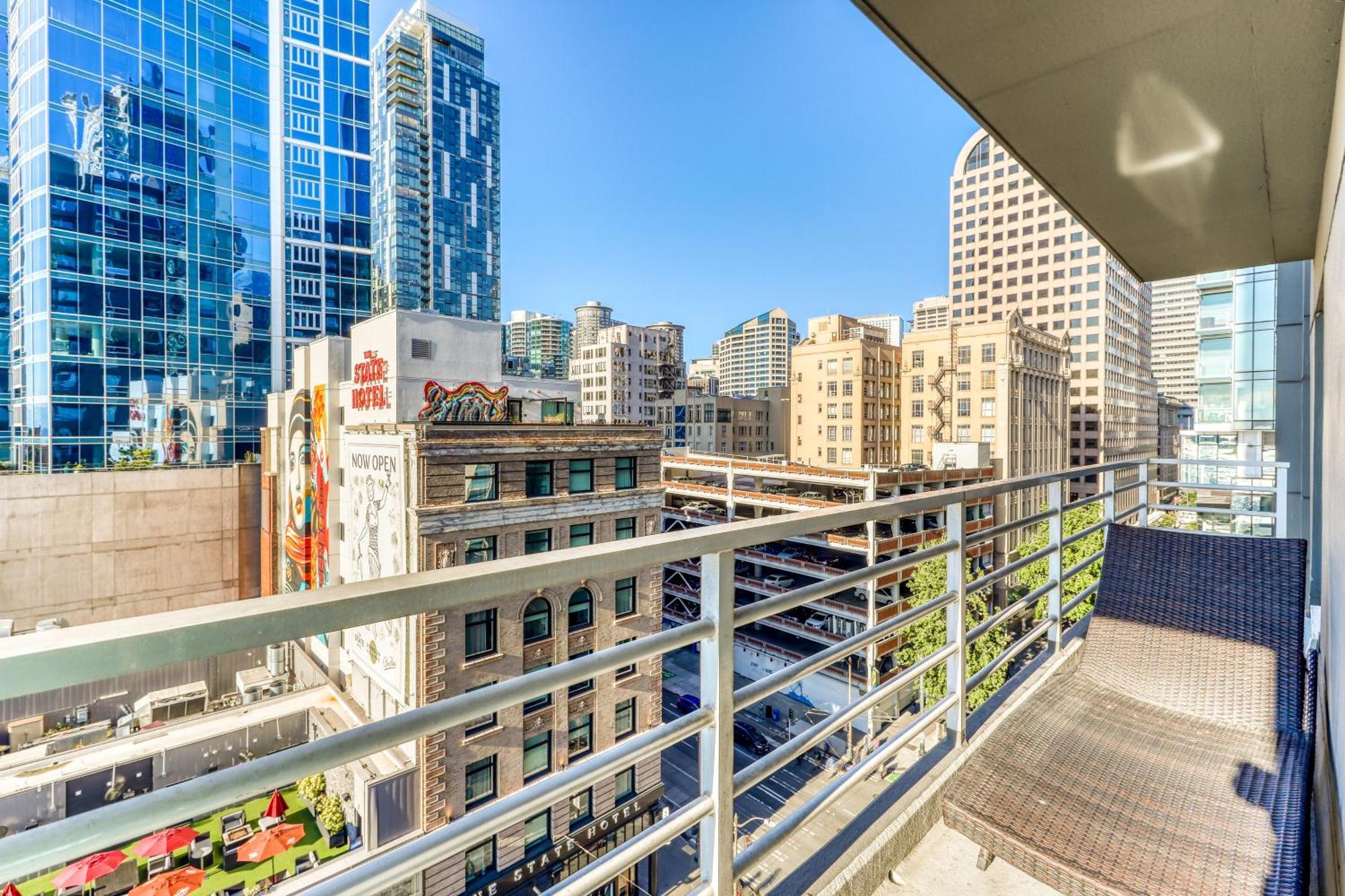 Newmark Tower Seattle Camera foto